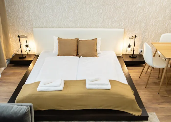 Livin - T75a Aparthotel 3*