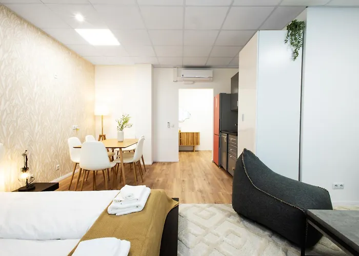 Livin - T75a Aparthotel